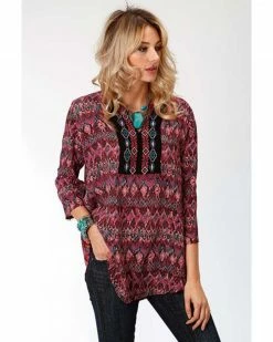 Roper Studio West Women's Ikat Print Blouse Wine