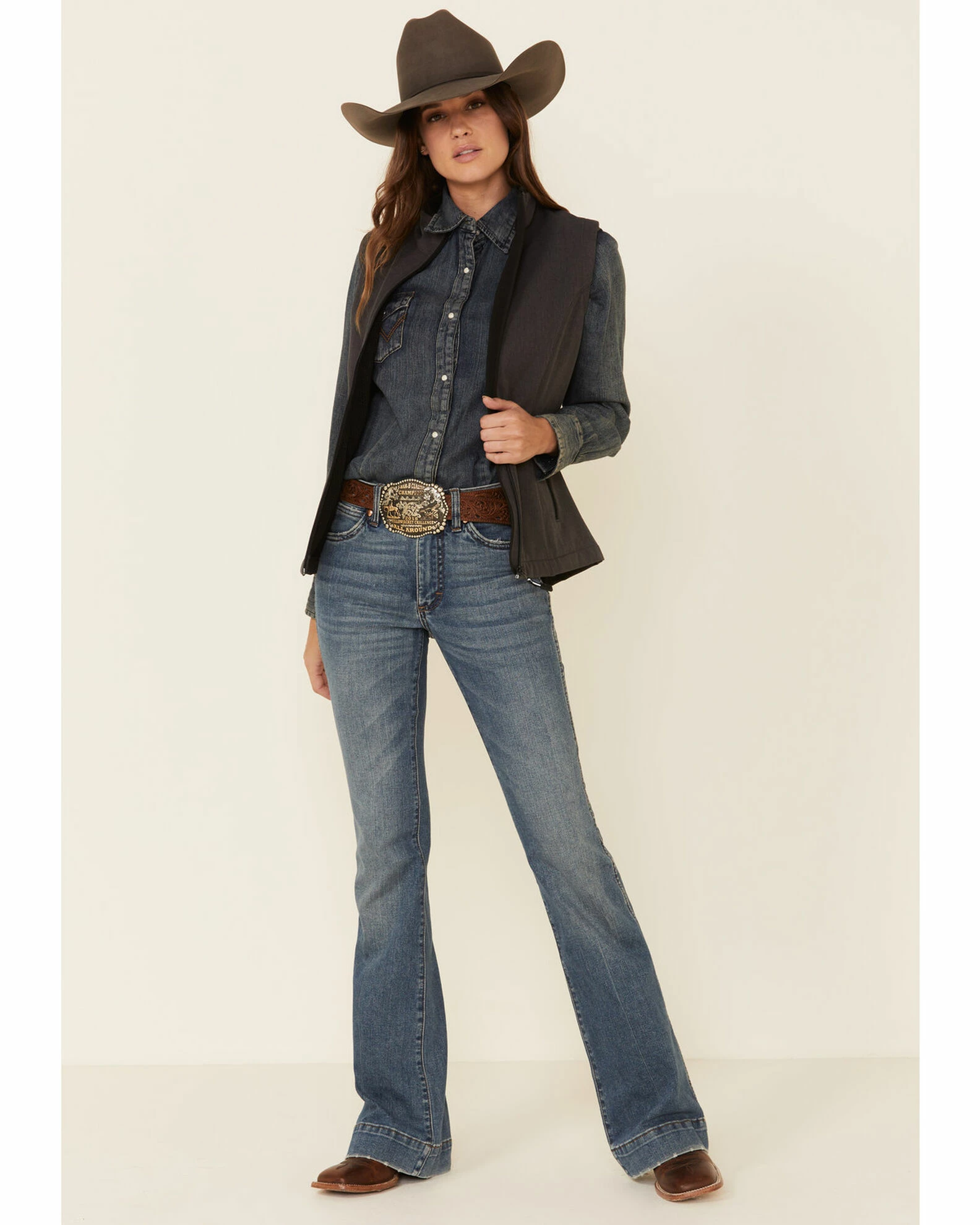 Roper Women's Grey Softshell Bonded Fleece-Lined Vest 4 Roper Women's Grey Softshell Bonded Fleece-Lined Vest - Image 2