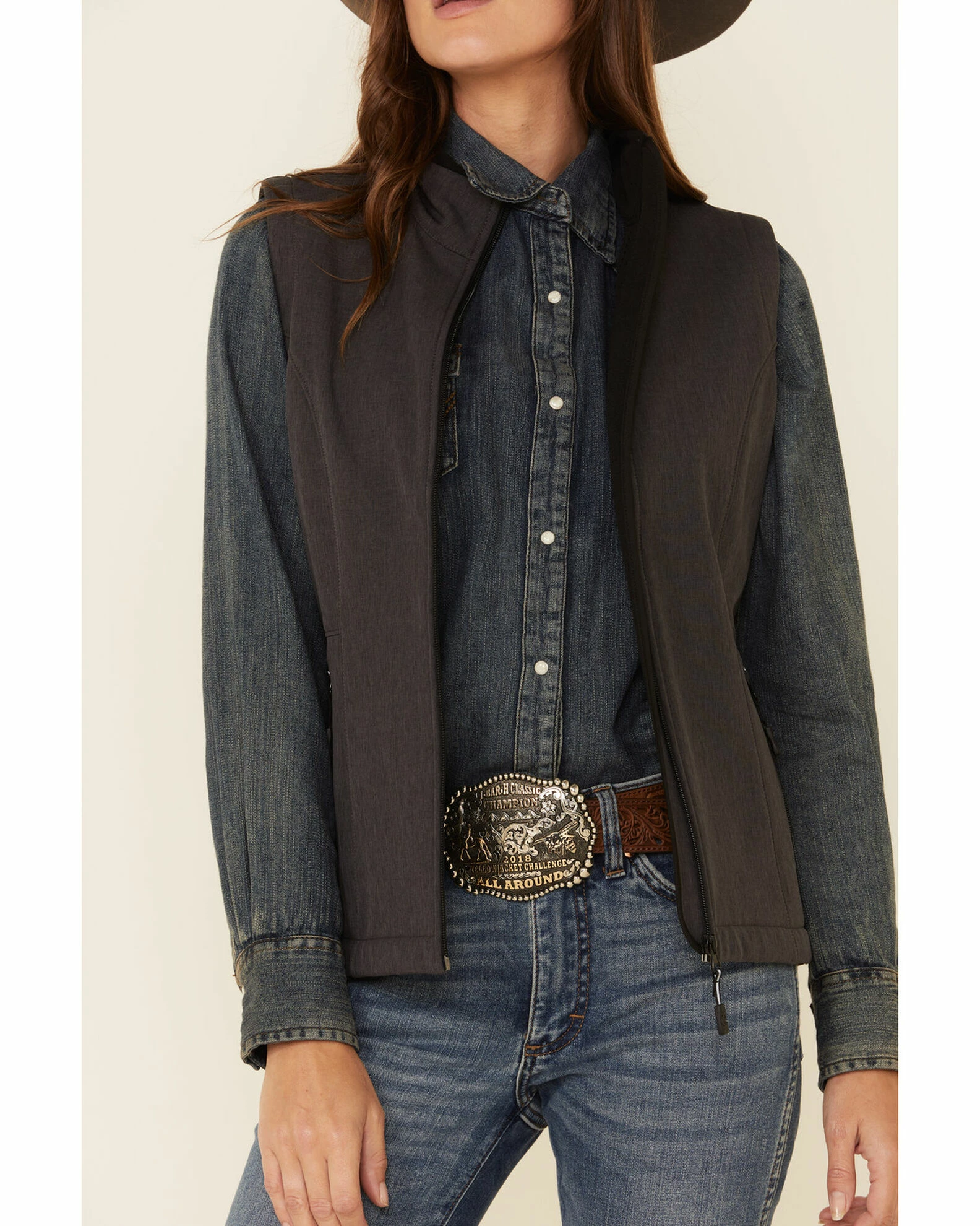 Roper Women's Grey Softshell Bonded Fleece-Lined Vest 5 Roper Women's Grey Softshell Bonded Fleece-Lined Vest - Image 3