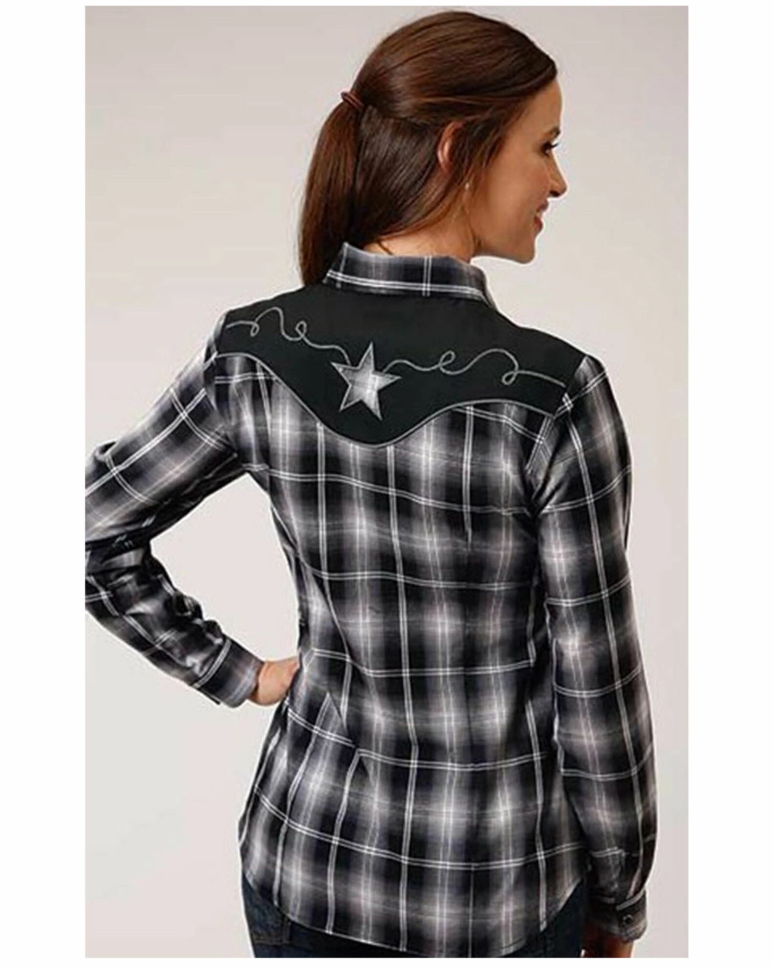 Roper Women's Plaid Star Embroidered Long Sleeve Snap Western Shirt Black 4 Roper Women's Plaid Star Embroidered Long Sleeve Snap Western Shirt Black - Image 2