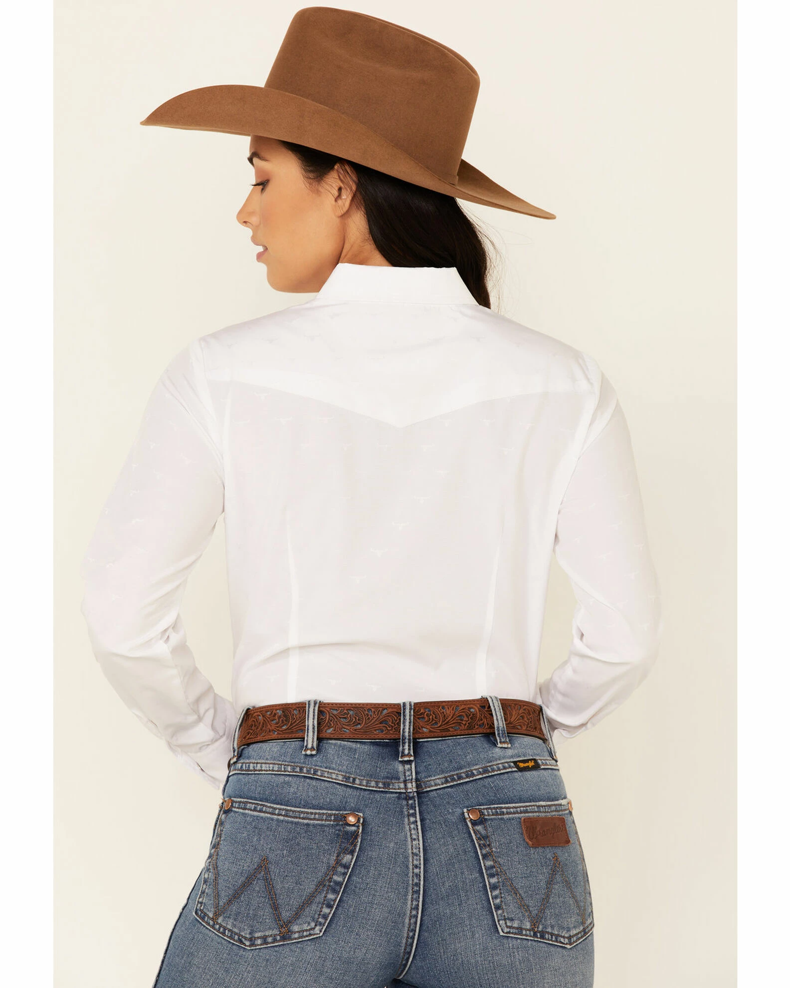 Roper Women's White Tone-On-Tone Solid Long Sleeve Snap Western Shirt 6 Roper Women's White Tone-On-Tone Solid Long Sleeve Snap Western Shirt - Image 4