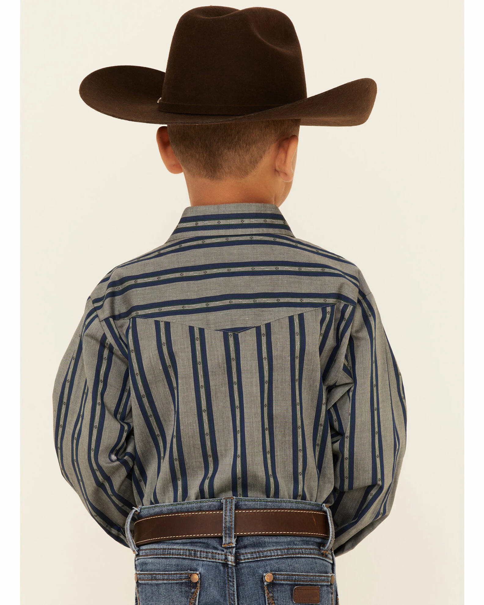 Roper Boys' Wide Dobby Stripe Long Sleeve Snap Western Shirt Grey 6 Roper Boys' Wide Dobby Stripe Long Sleeve Snap Western Shirt Grey - Image 4