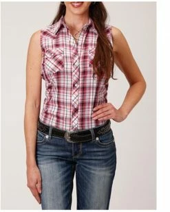 Roper Women's Classic Plaid Print Sleeveless Western Snap Shirt - Plus Red