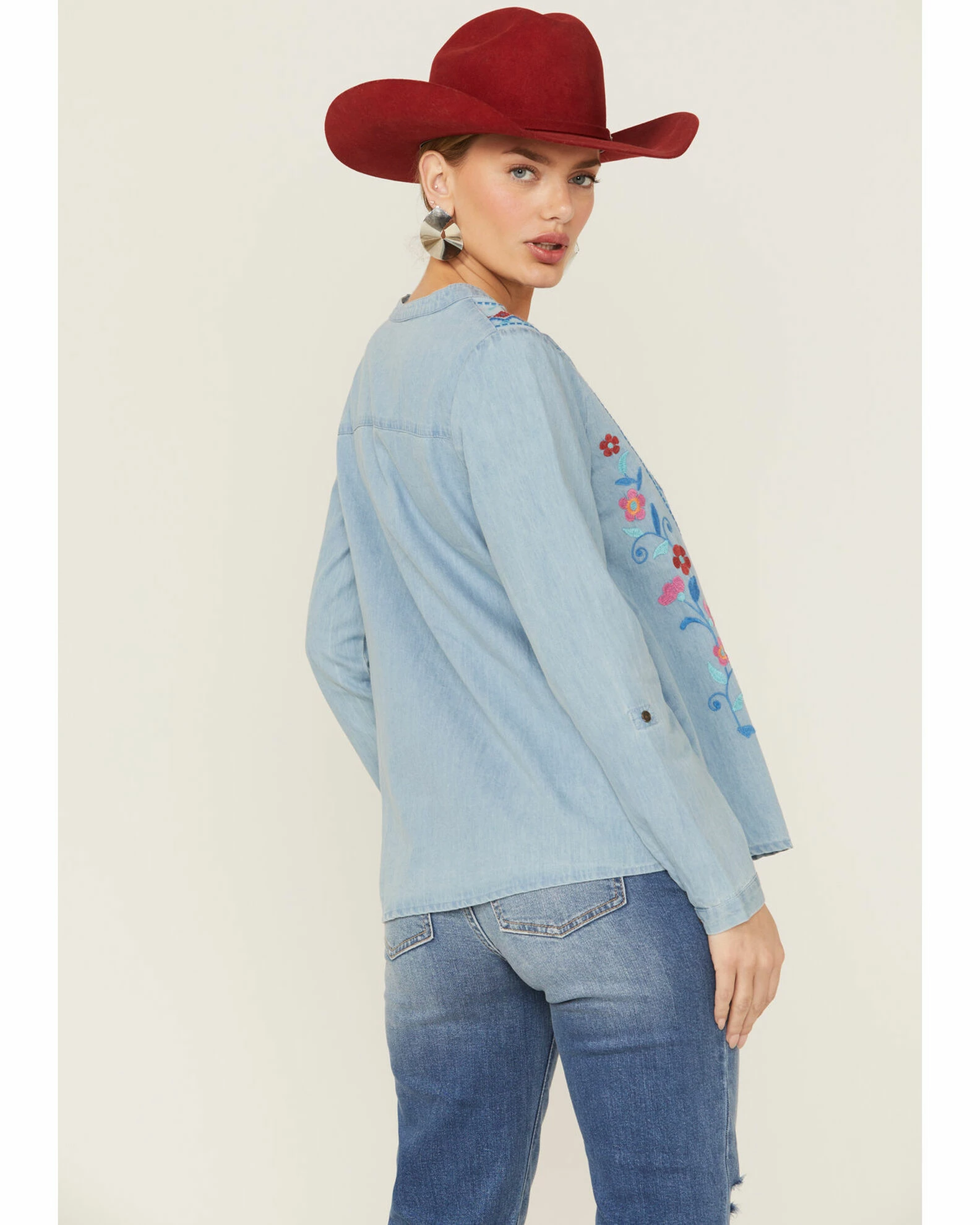 Roper Women's Embroidered Front Southwestern Denim Pullover Shirt Blue 5 Roper Women's Embroidered Front Southwestern Denim Pullover Shirt Blue - Image 3