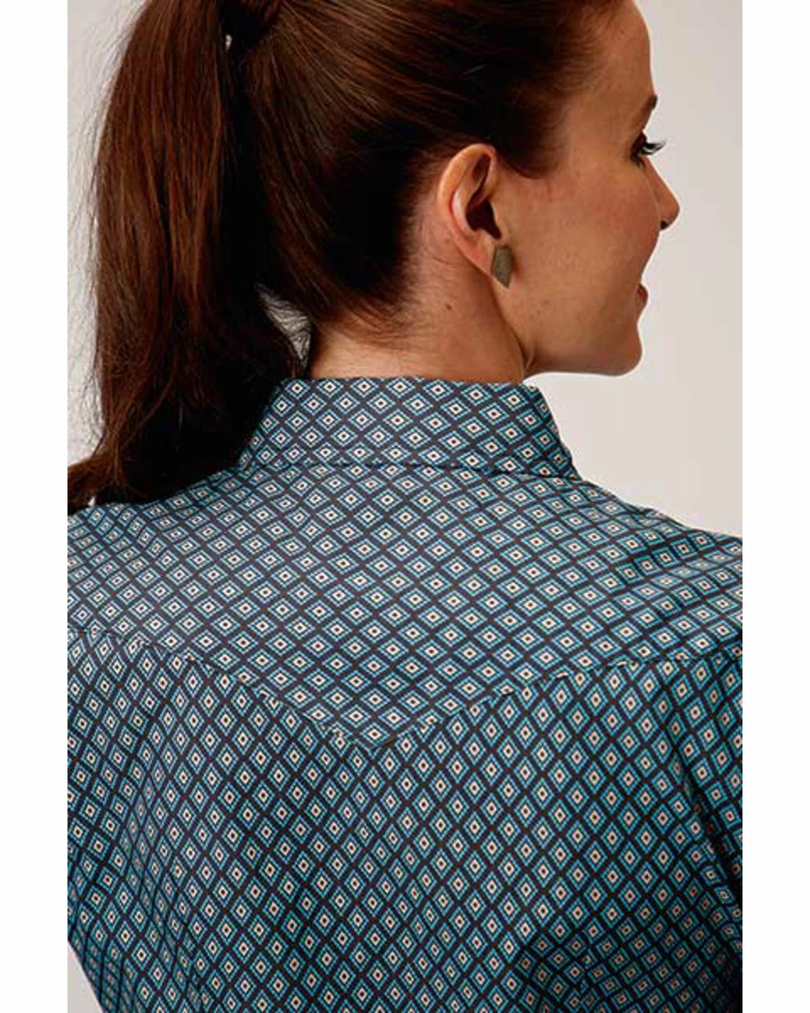 Roper Women's Arrow Diamond Snap Long Sleeve Western Shirt Black 4 Roper Women's Arrow Diamond Snap Long Sleeve Western Shirt Black - Image 2