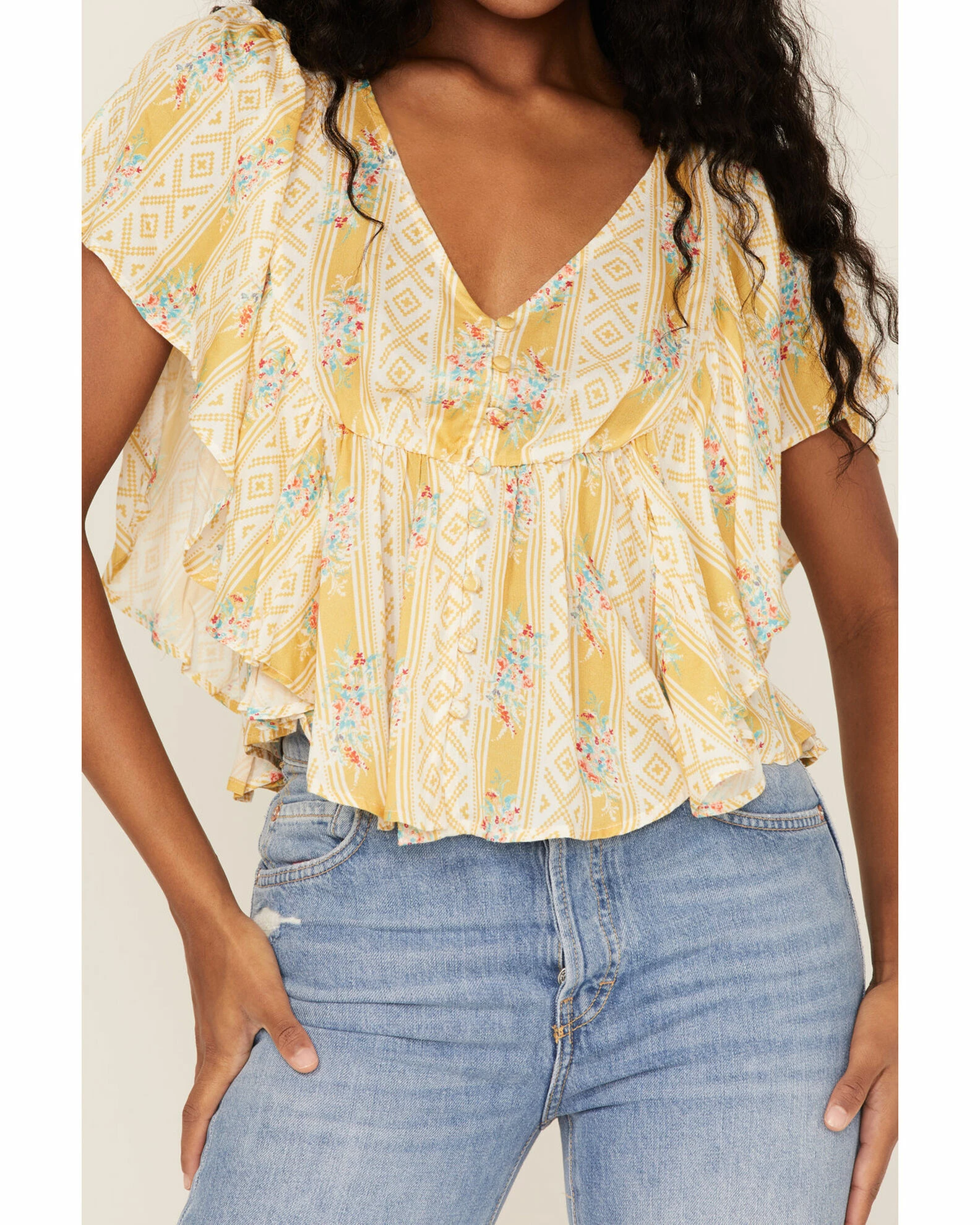 Roper Women's Southwestern Wallpaper Floral Print Ruffle Sleeve Top Yellow 5 Roper Women's Southwestern Wallpaper Floral Print Ruffle Sleeve Top Yellow - Image 3