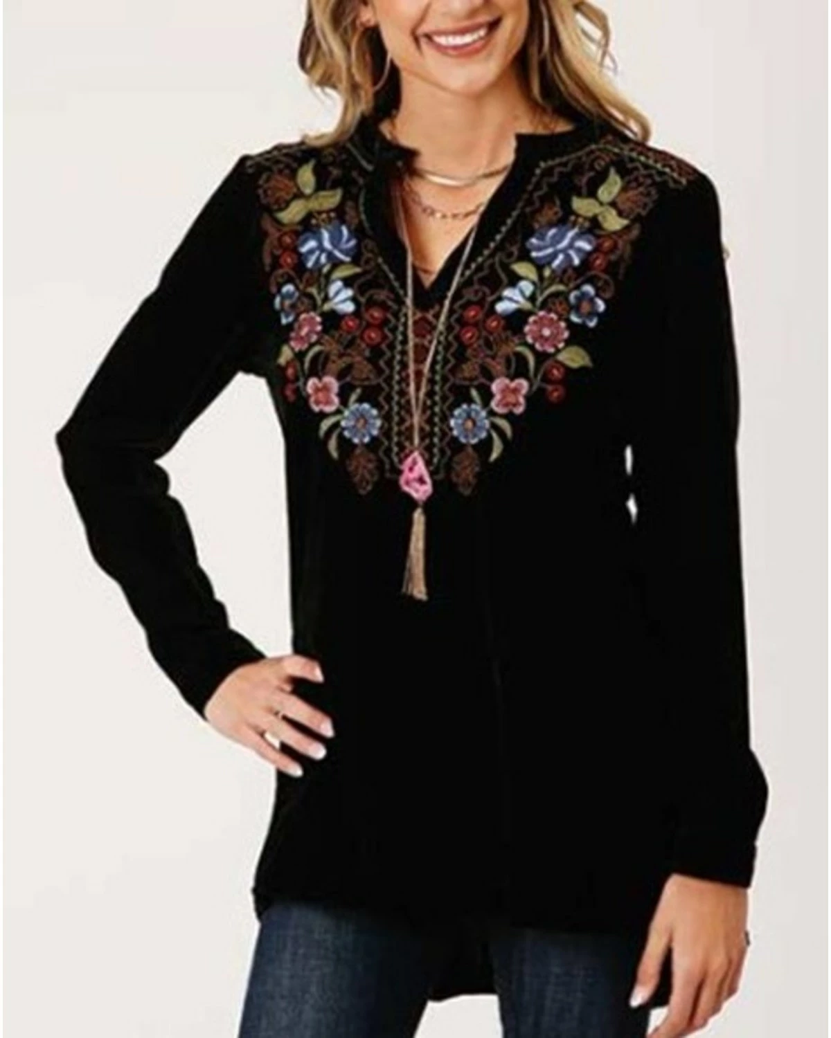 Roper Women's Long Sleeve Velvet Embroidered Tunic Black 6 Roper Women's Long Sleeve Velvet Embroidered Tunic Black - Image 4
