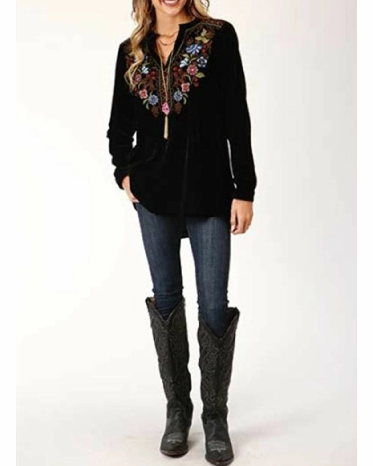 Roper Women's Long Sleeve Velvet Embroidered Tunic Black 4 Roper Women's Long Sleeve Velvet Embroidered Tunic Black - Image 2